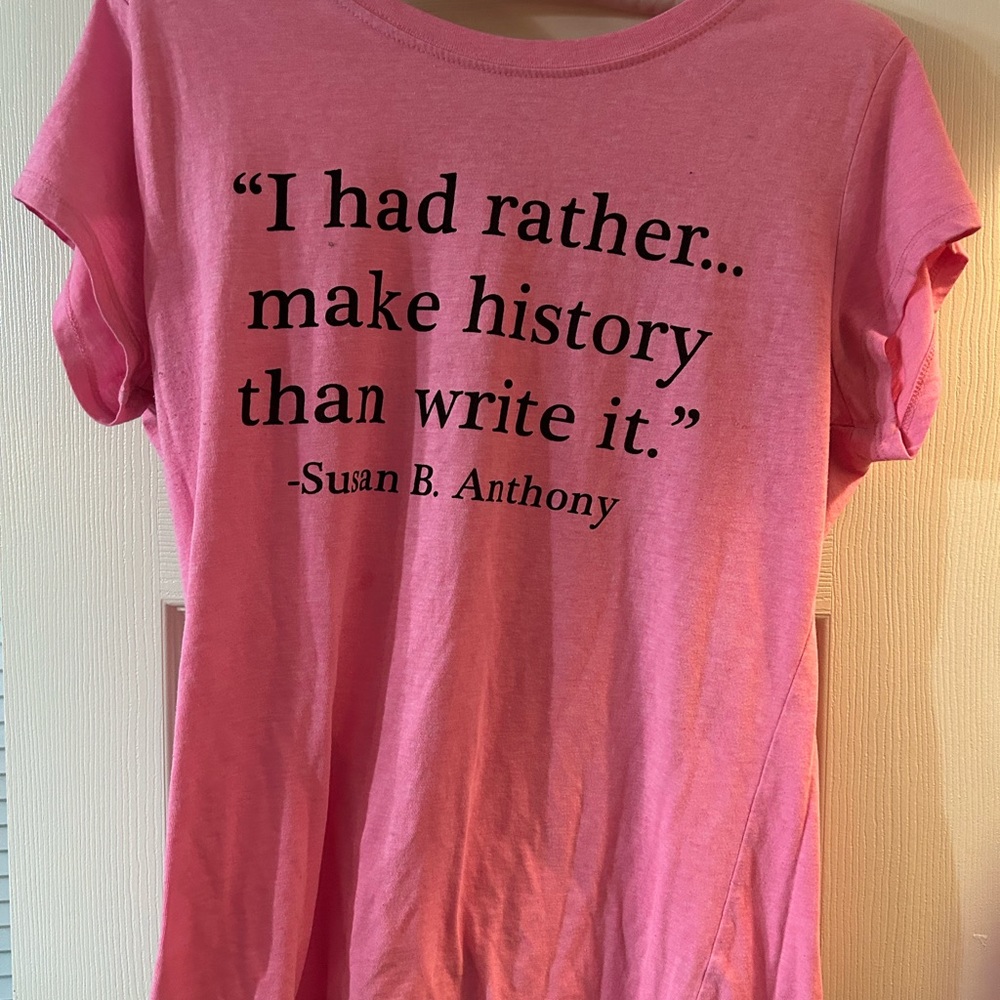 Pink t shirt